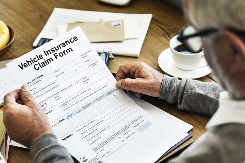 vehicle-car-insurance-claim-form-concept-PNNYGG5-2