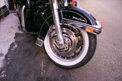 Middletown, DE - Motorcycle Rider Dies in Crash on Middletown Warwick Rd.