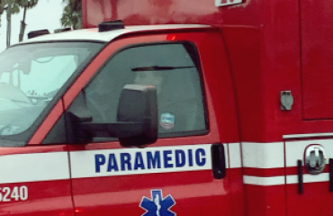 School Bus Runs Red Light, Injuring Children and Woman
