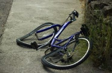 SUV Strikes 6-Year-Old Bicyclist on E Market St